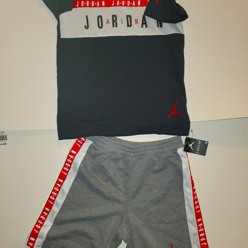 Boy 2 piece Jordan set